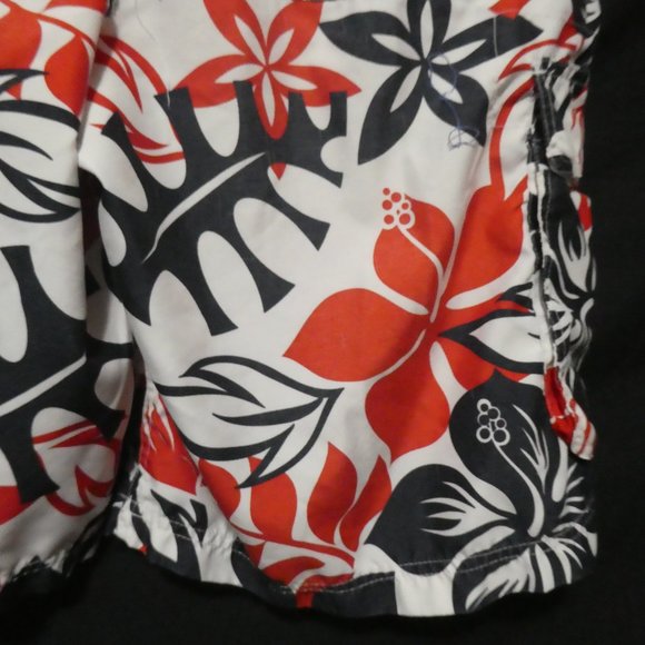 OLD NAVY | medium | Floral Swim Shorts | Mesh Lined | 100% Polyester | Like New - Picture 15 of 16